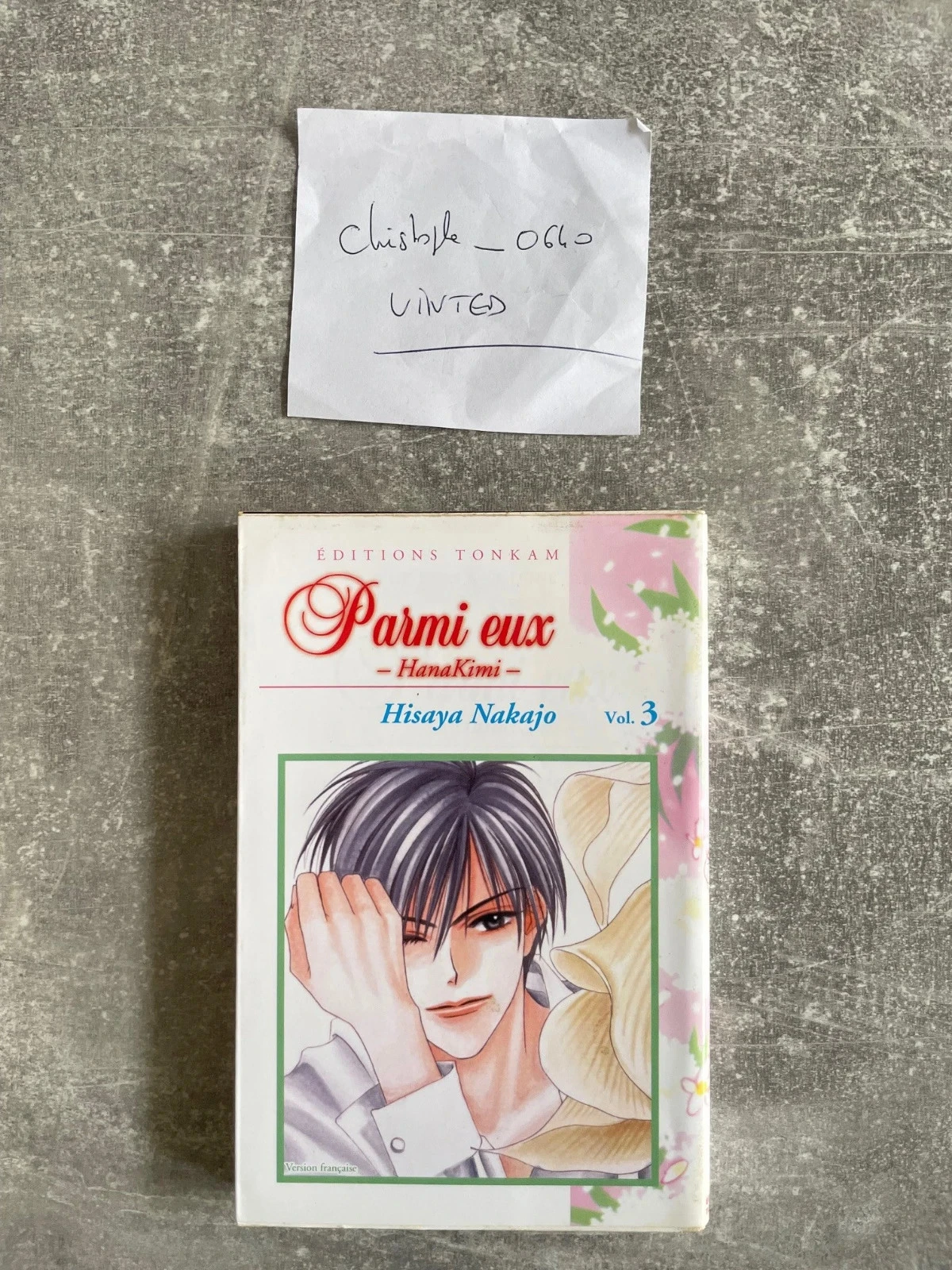 Manga Parmi eux tome 3 version française.